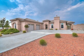 7521 Beverly Hills Ave NE, Albuquerque, NM 87113