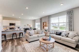 1684 Oak Creek Pass, Chaska, MN 55318
