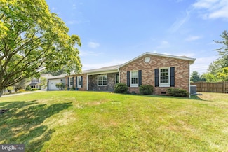 8158 Poplar Grove Dr, Warrenton, VA 20187