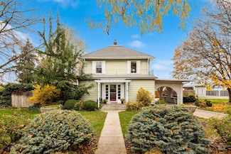 1917 Arthur St, Caldwell, ID 83605