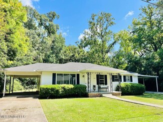 1210 Manning St, Picayune, MS 39466