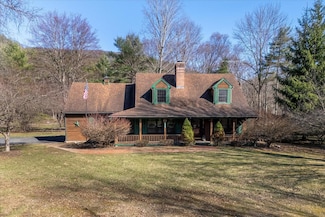1078 Adams Rd, Pittsford, VT 05763
