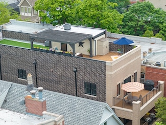 2121 W Addison St Unit 3, Chicago, IL 60618