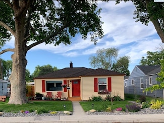 1110 W 1st Ave, Kennewick, WA 99336