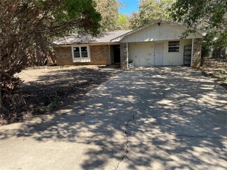 206 Hickory Ln, Hickory Creek, TX 75065
