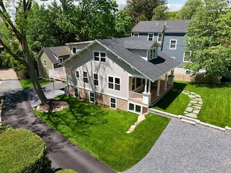 68 Glenlawn Ave, Sea Cliff, NY 11579