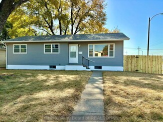 3227 W 18th St, Grand Island, NE 68803