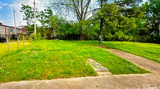 1478 Carnegie St, Memphis, TN 38106