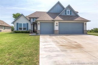 4003 S 15th Place, Broken Arrow, OK 74011