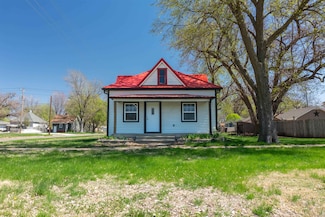 401 S Chicago Ave, Hastings, NE 68901