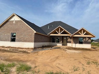2135 London Place, Harrah, OK 73045