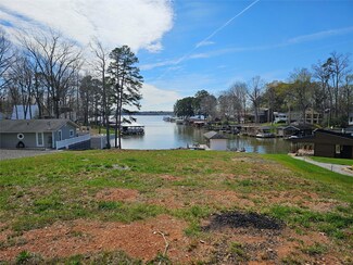 788 Springwood Dr, Mount Gilead, NC 27306