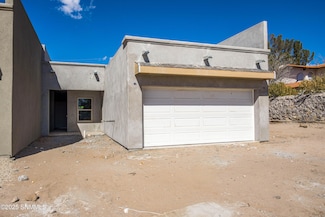 2924 Fairway Dr, Las Cruces, NM 88011