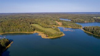 18 Bartol Island Rd, Freeport, ME 04032