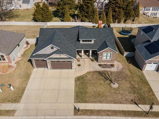 117 Meridian Oaks Dr, Glen Carbon, IL 62034