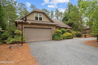 105 Salem Dr, Pinehurst, NC 28374