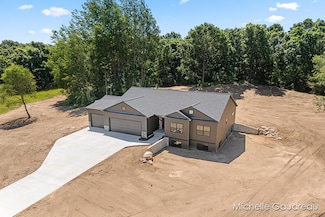 3551 Leaf Ln, Freeport, MI 49325