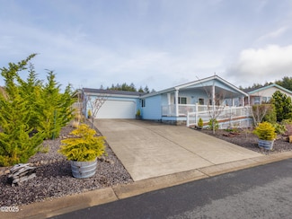 715 SE Winchell St, Depoe Bay, OR 97341