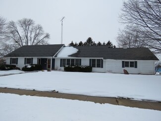521 N Columbus St, Randolph, WI 53956