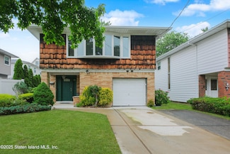 55 Dorothea Place, Staten Island, NY 10306