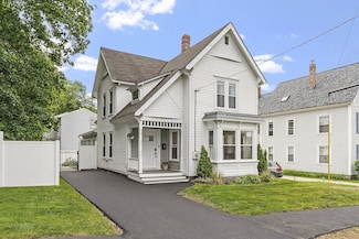 51 Riddle St, Manchester, NH 03102