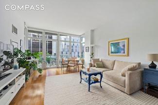 555 W 59th St Unit 9D, New York, NY 10019