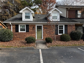 135 Chrisfield Cir, Winston Salem, NC 27104