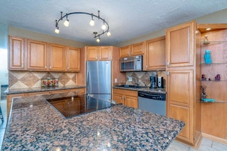 30 Hauoli St Unit 212, Wailuku, HI 96793