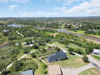 908 Sandy Mountain Dr, Sunrise Beach Village, TX 78643