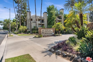 21400 Burbank Blvd Unit 201, Woodland Hills, CA 91367