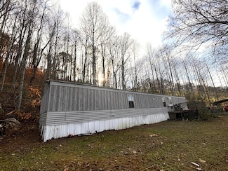982 Harbor Rd, Tazewell, TN 37879