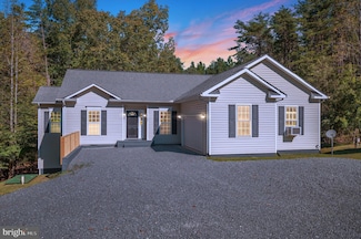 15307 Red Oak Ln, Mineral, VA 23117