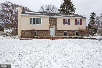 909 Pine St, Honey Brook, PA 19344