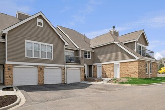 5988 Chasewood Pkwy Unit 104, Hopkins, MN 55343