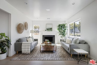 4918 10th Ave, Los Angeles, CA 90043