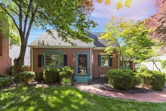 1855 Suffolk Rd, Columbus, OH 43221