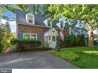 118 Apel Ave, Oreland, PA 19075