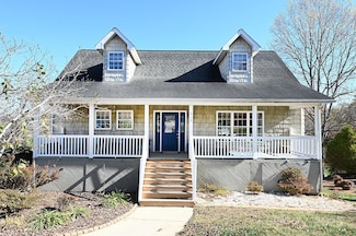 518 30th Avenue Cir NE, Hickory, NC 28601