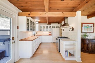 2030 Crosby Rd, Wayzata, MN 55391