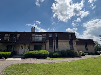 904 Yorkshire Dr, Flemington, NJ 08822