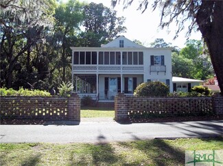75 W Bluff Dr, Savannah, GA 31406