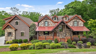 2022 River Bluff Dr, Hixson, TN 37343