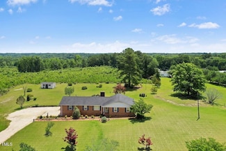 1035 Aquilla Rd, Benson, NC 27504