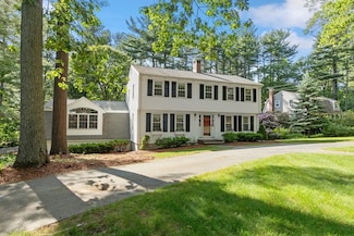 2 Pomfret Rd, Chelmsford, MA 01824