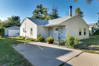 3007 Robert St, Bloomington, IL 61704