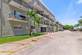 5100 SW 41st St Unit 321, Hollywood, FL 33023