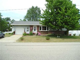620 W Walnut St, Carson City, MI 48811