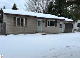 6396 N Reynolds Rd, Lake Ann, MI 49650