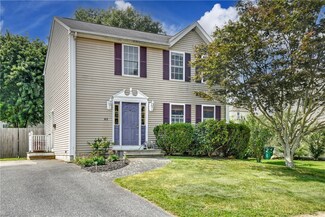 45 Baxter St, Woonsocket, RI 02895