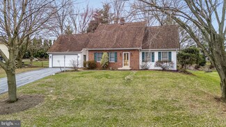 558 Crosswinds Dr, Lititz, PA 17543